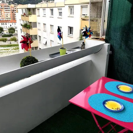 アパート Studio Cosy Le Lyautey Proche Acropolis + Parking